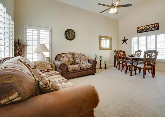 1 Mi To Stadium! W/ Patio & Hot Tub Holiday home Surprise
