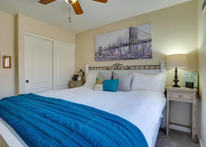 Holiday home 1 Mi To Stadium! W/ Patio & Hot Tub