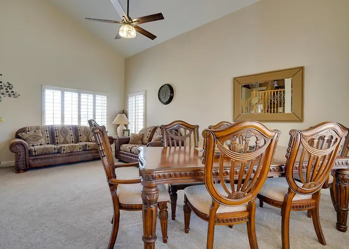 1 Mi To Stadium! W/ Patio & Hot Tub * Surprise