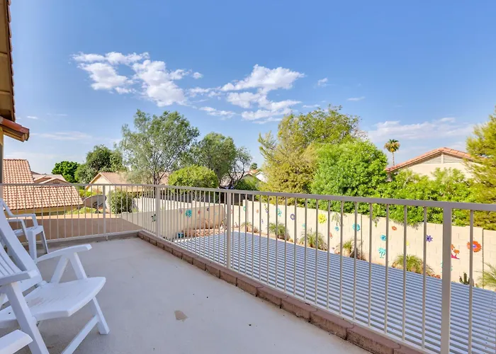 1 Mi To Stadium! W/ Patio & Hot Tub * Surprise
