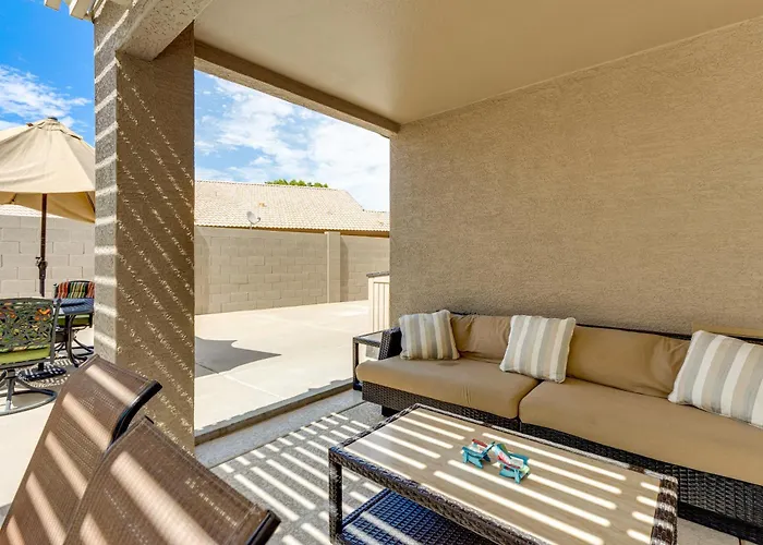 1 Mi To Stadium! W/ Patio & Hot Tub Holiday home *